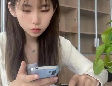 陪玩和游戏代练哪个最赚钱？配图
